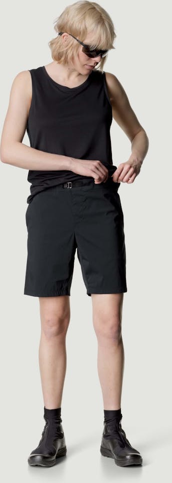 Houdini Women's Wadi Shorts Musta 08