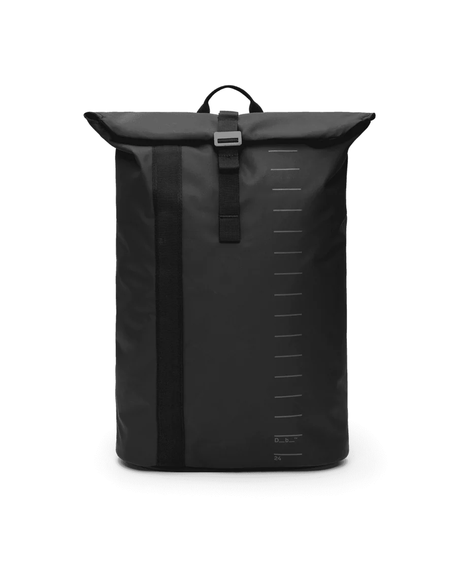 DB Essential Backpack 24L Musta 02