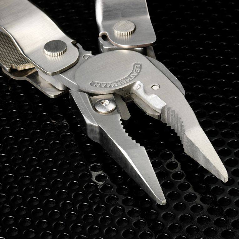 Leatherman Super Tool 300 With Nylon Pouch  03