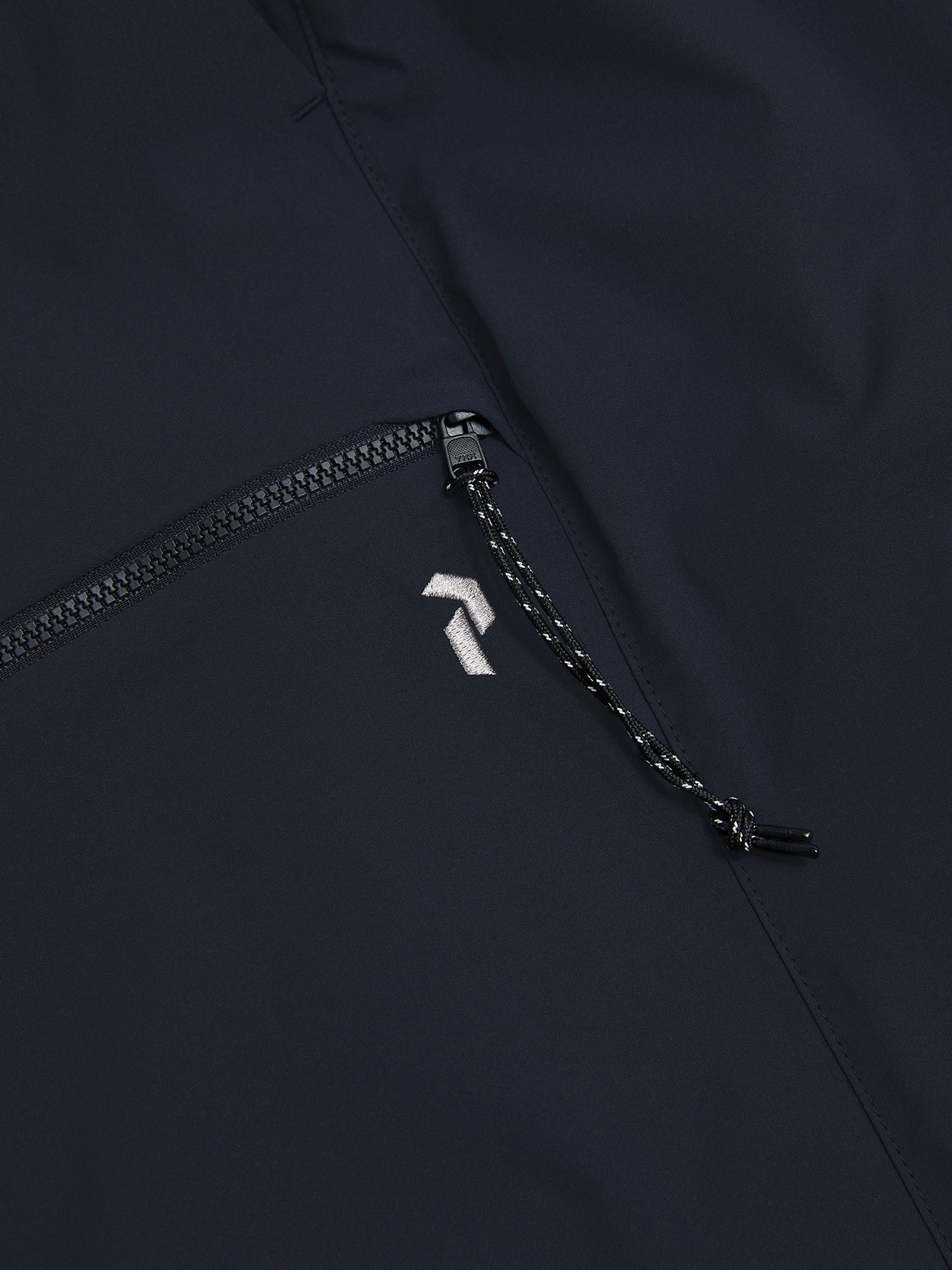 Peak Performance Women's Outdoor Cargo Pant Musta 03