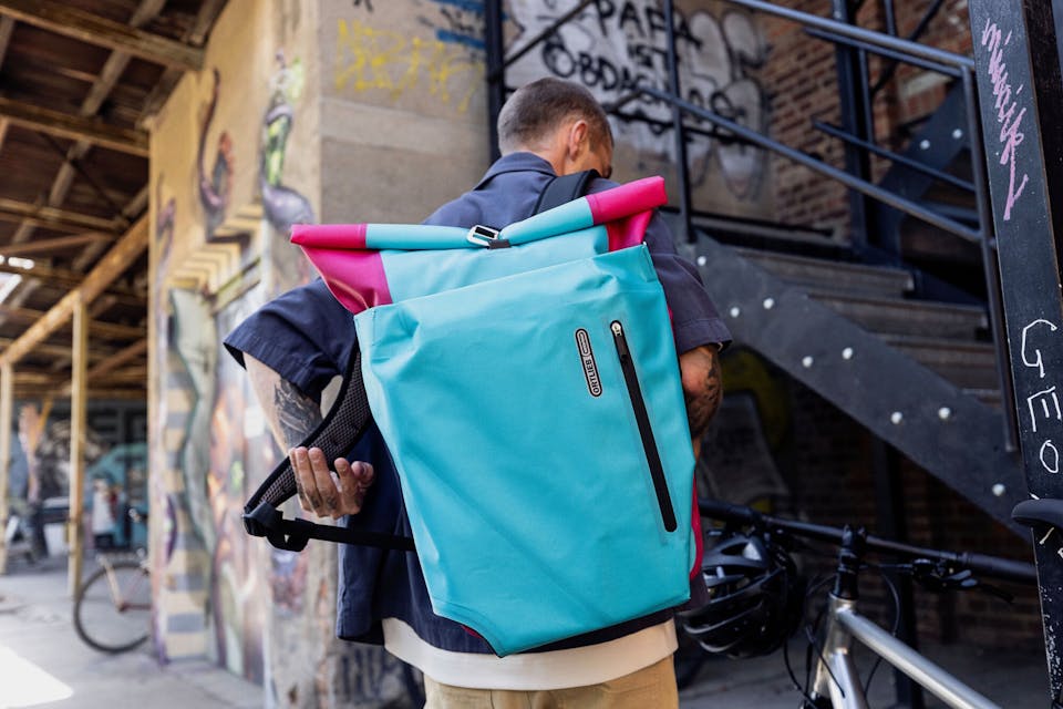 Ortlieb Vario Cyber 26L Sininen / Pinkki 04