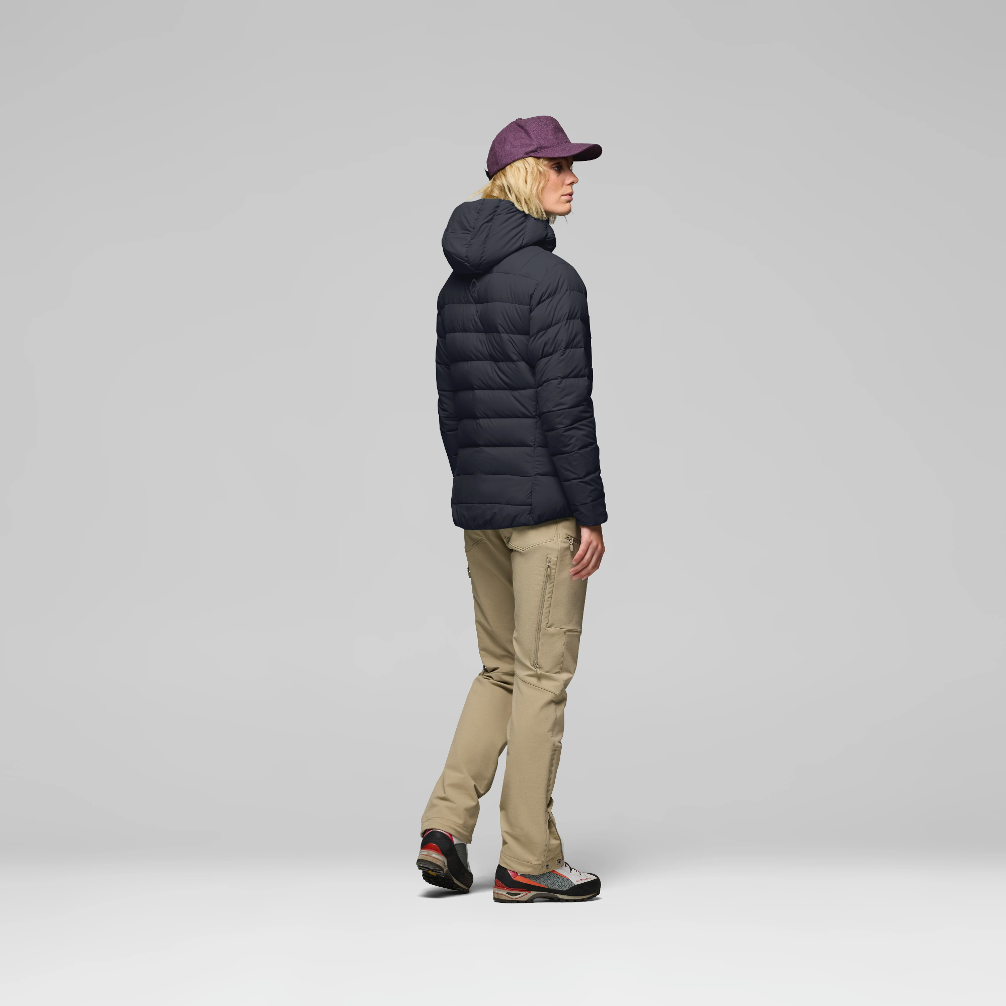 Norrøna Women's Femund Down 700 Hood Women's 6" Premium Waterproof Boot Ivy Green 31