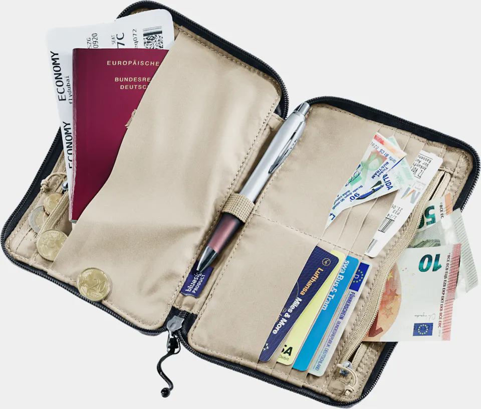 Deuter Tavel Wallet Musta 02