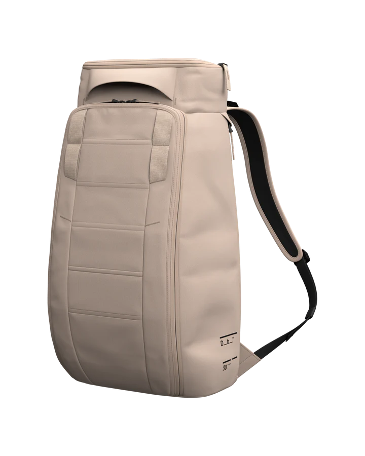 DB Hugger 30L Beige 03