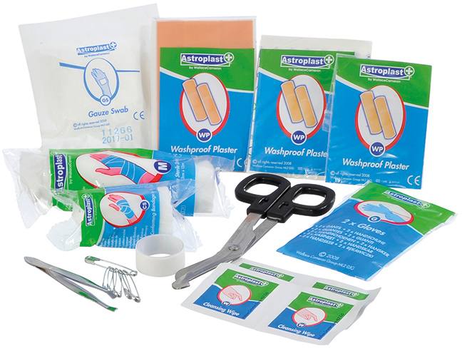 Care Plus First Aid Kit Basic  02