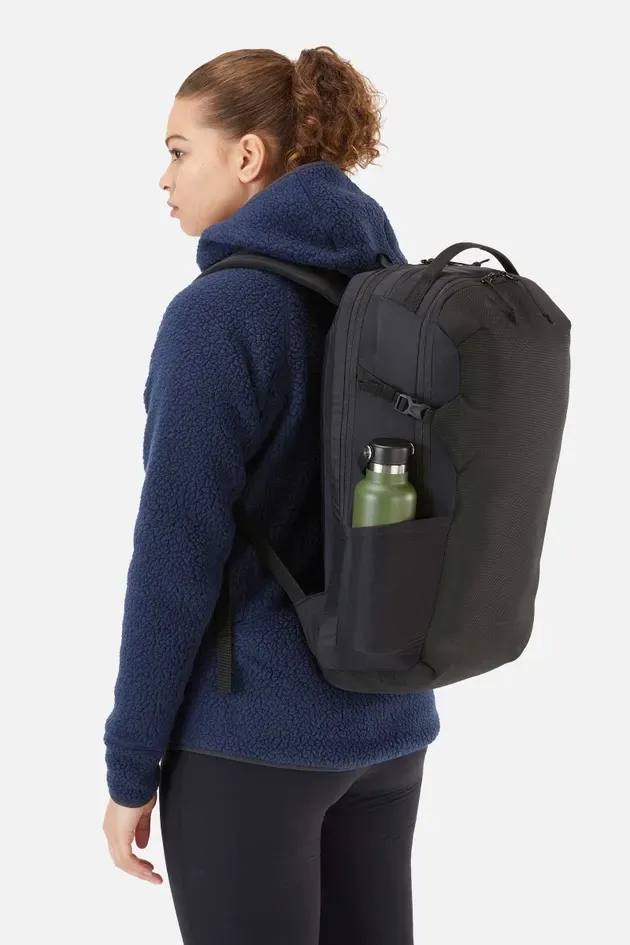 Rab Depot 22 Musta 04