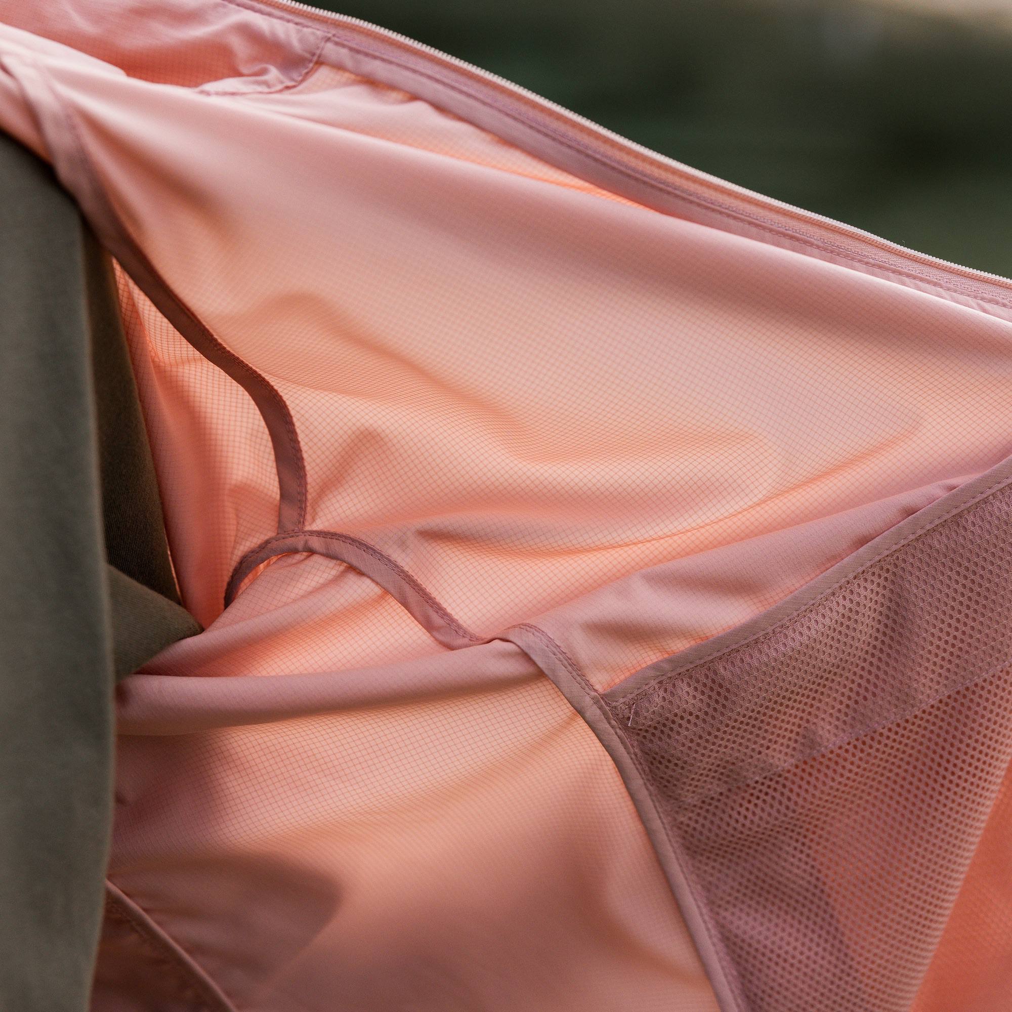 Fjällräven Women's High Coast Wind Hoodie Chalk Rose 05