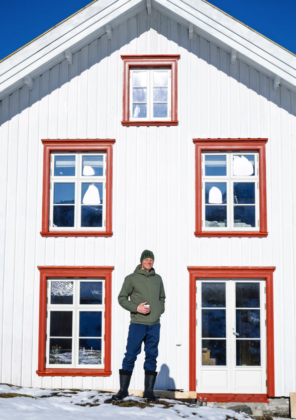 Norrøna Men's Femund Thermo60 Hood Caviar 04