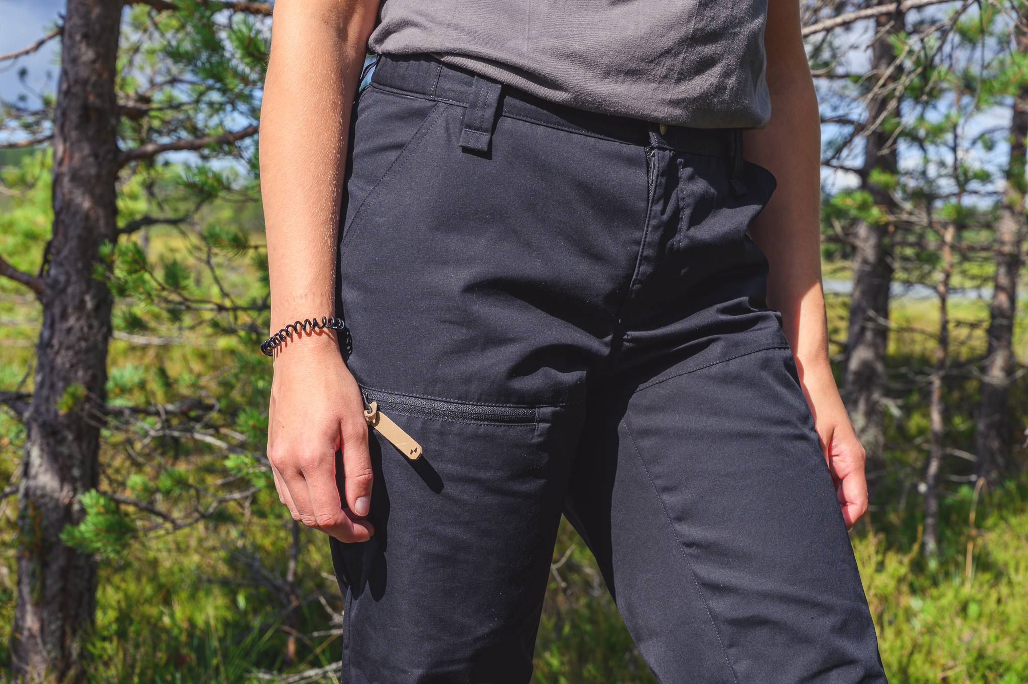 Sasta Women's Aava Pants Musta 03