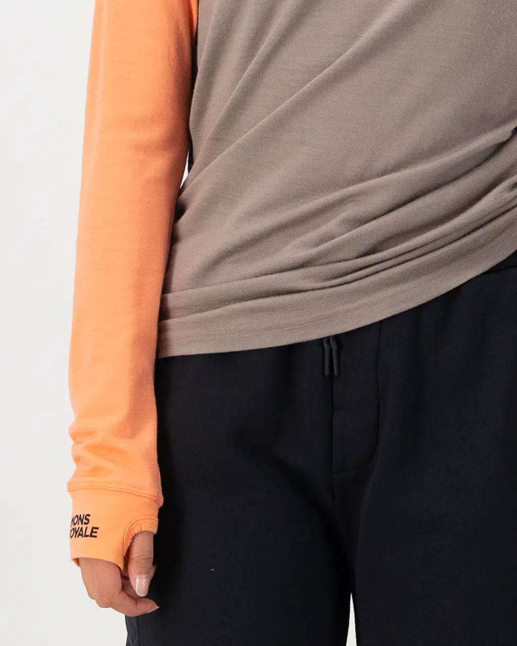 Mons Royale Yotei BF Tech LS Women's Punch / Cinder / Black 05