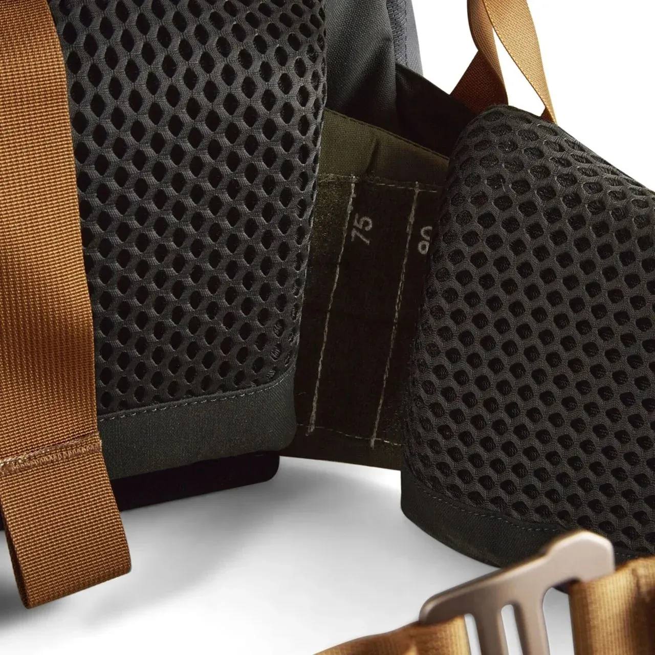 Lundhags Saruk Pro 90 Regular Forest 04