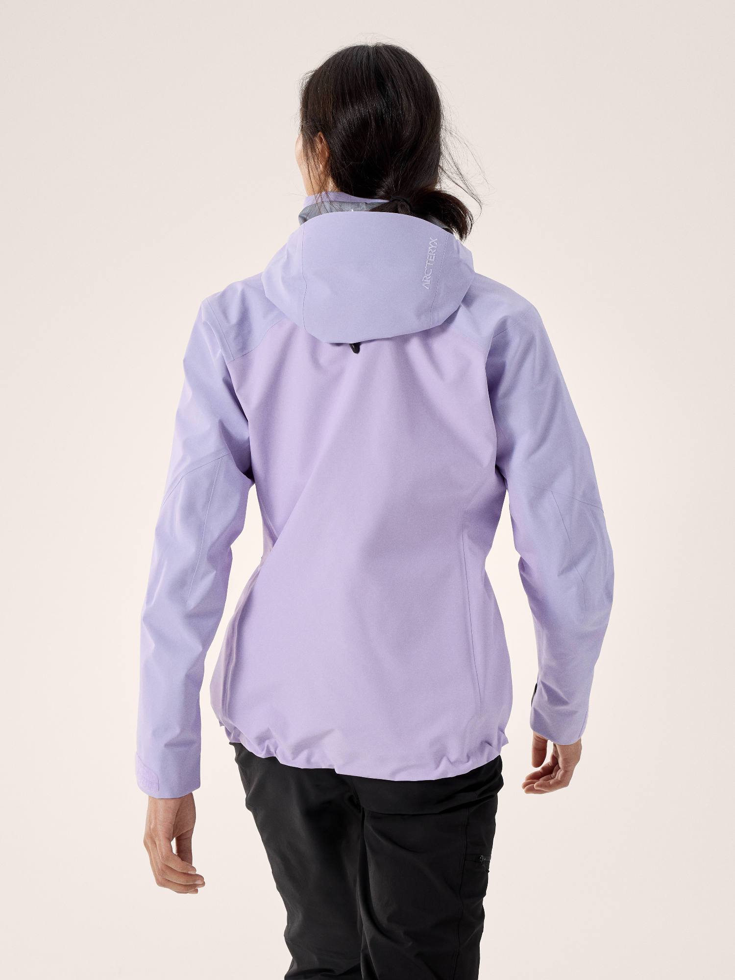 Arc'teryx Women's Beta AR Jacket Mallow 02