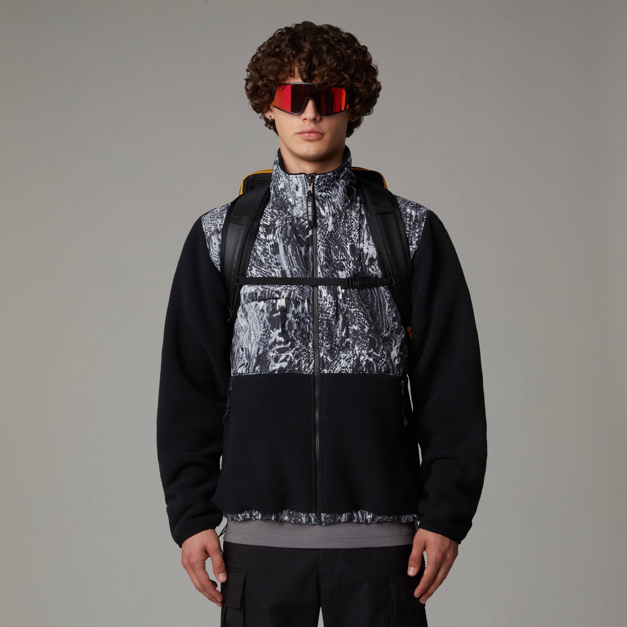 The North Face Base Camp Daypack Kulta/Musta 10