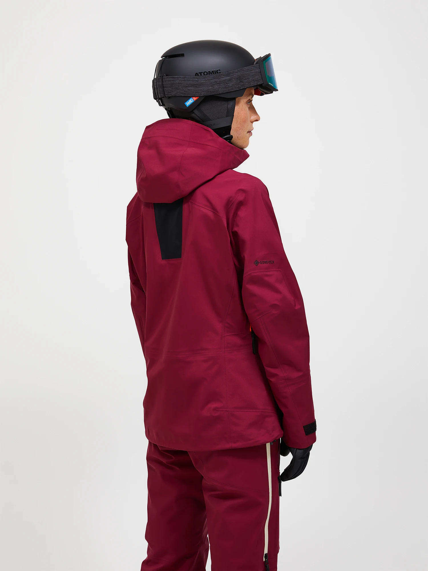 Peak Performance Women's Alpine GTX C-Knit 3L Shell Jacket Vertical Zenith 04