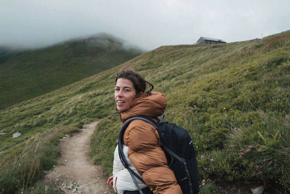 Columbia Women's Pike Lake II Insulated Jacket Camel 08