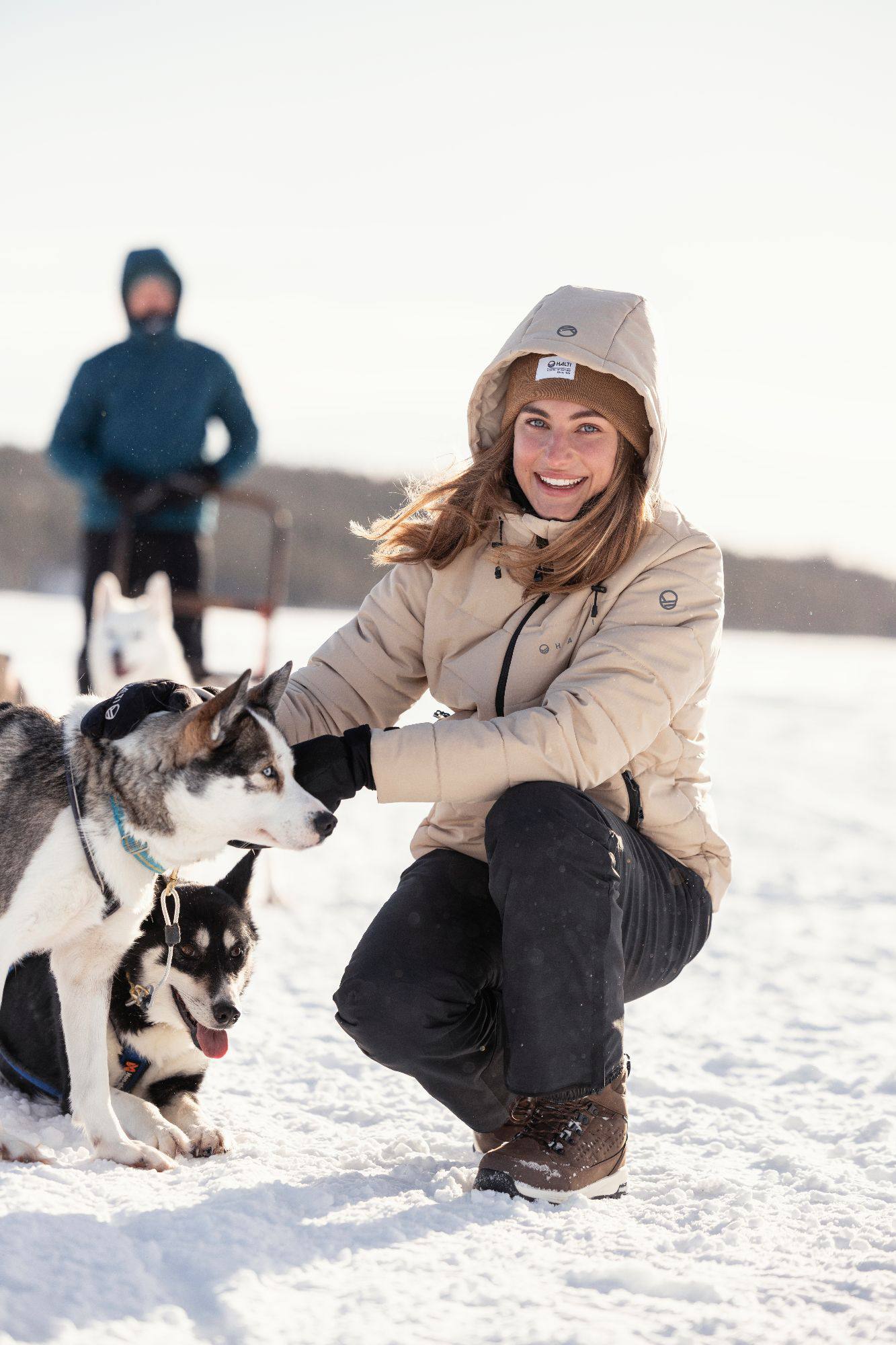 Halti Women's Mellow Ski Puffer Jacket - Naisten talvitakki Beige 02