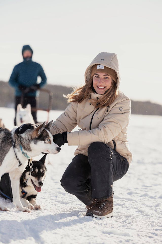 Halti Women's Mellow Ski Puffer Jacket - Naisten talvitakki Beige 02