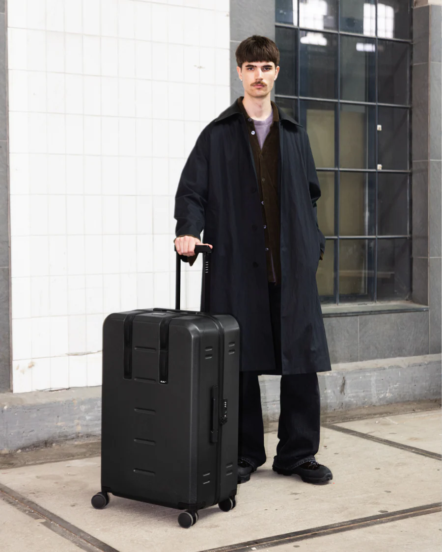 DB Ramverk Check-in Large Musta 04