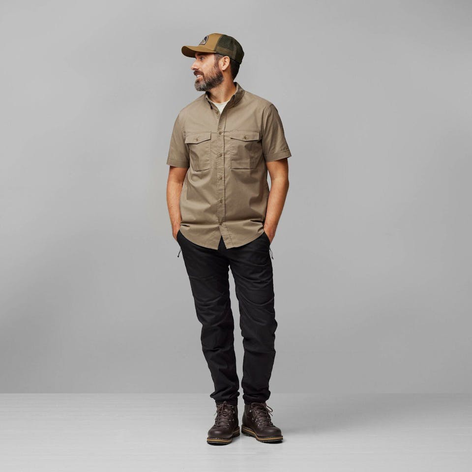 Fjällräven Men's Övik Air Stretch SS Shirt Suede (Brown) 03