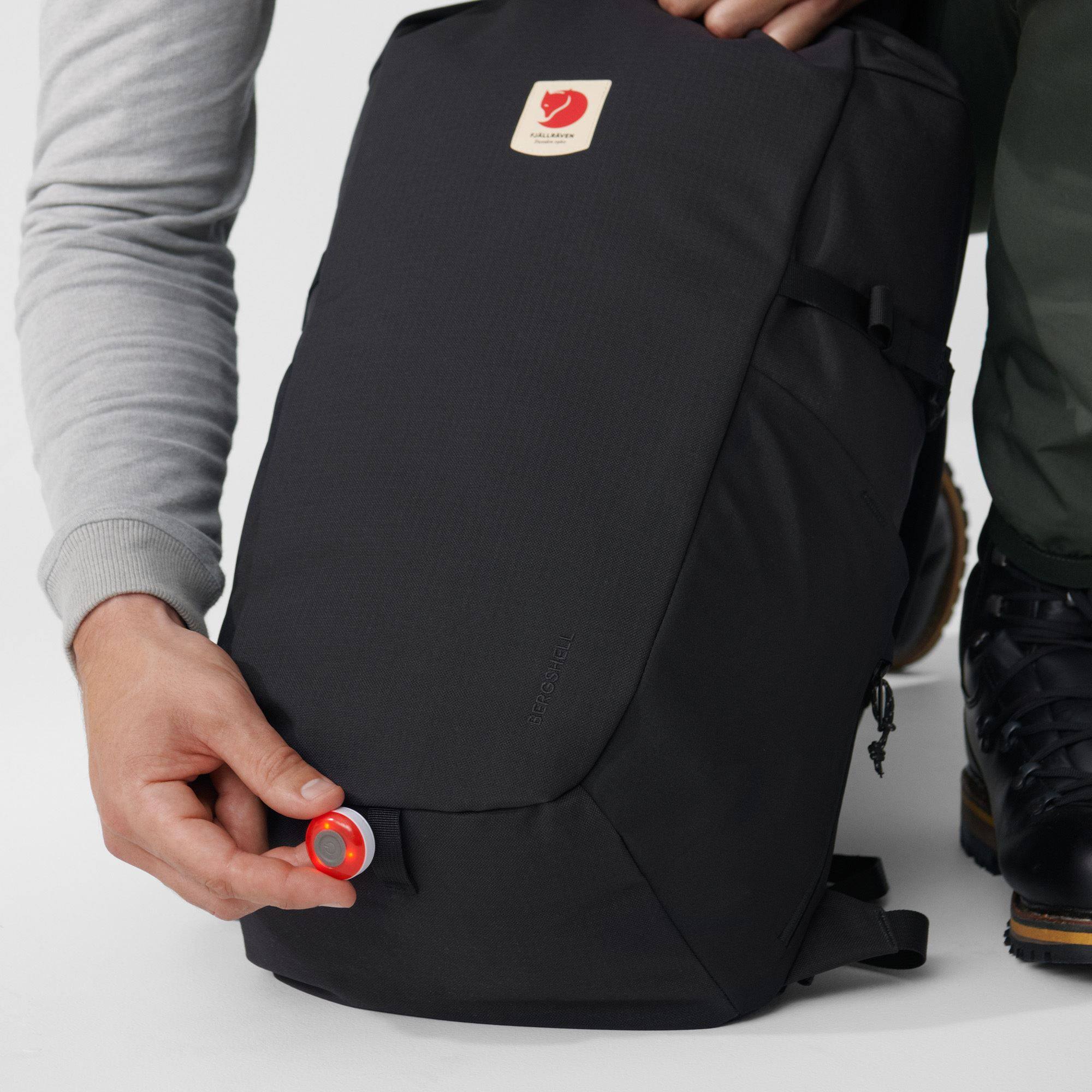 Fjällräven Ulvö Rolltop 30 Black 14