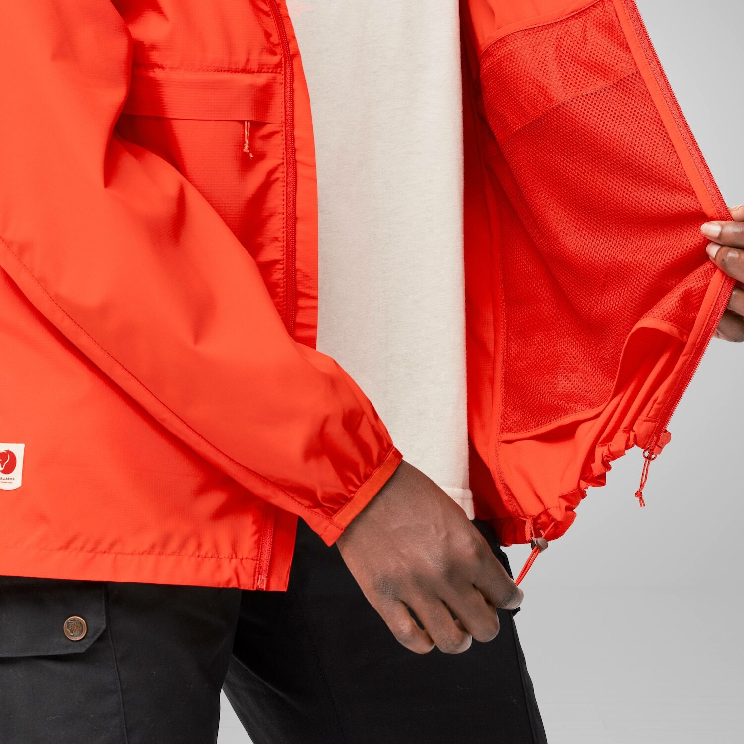 Fjällräven Women's High Coast Wind Hoodie Chalk Rose 09