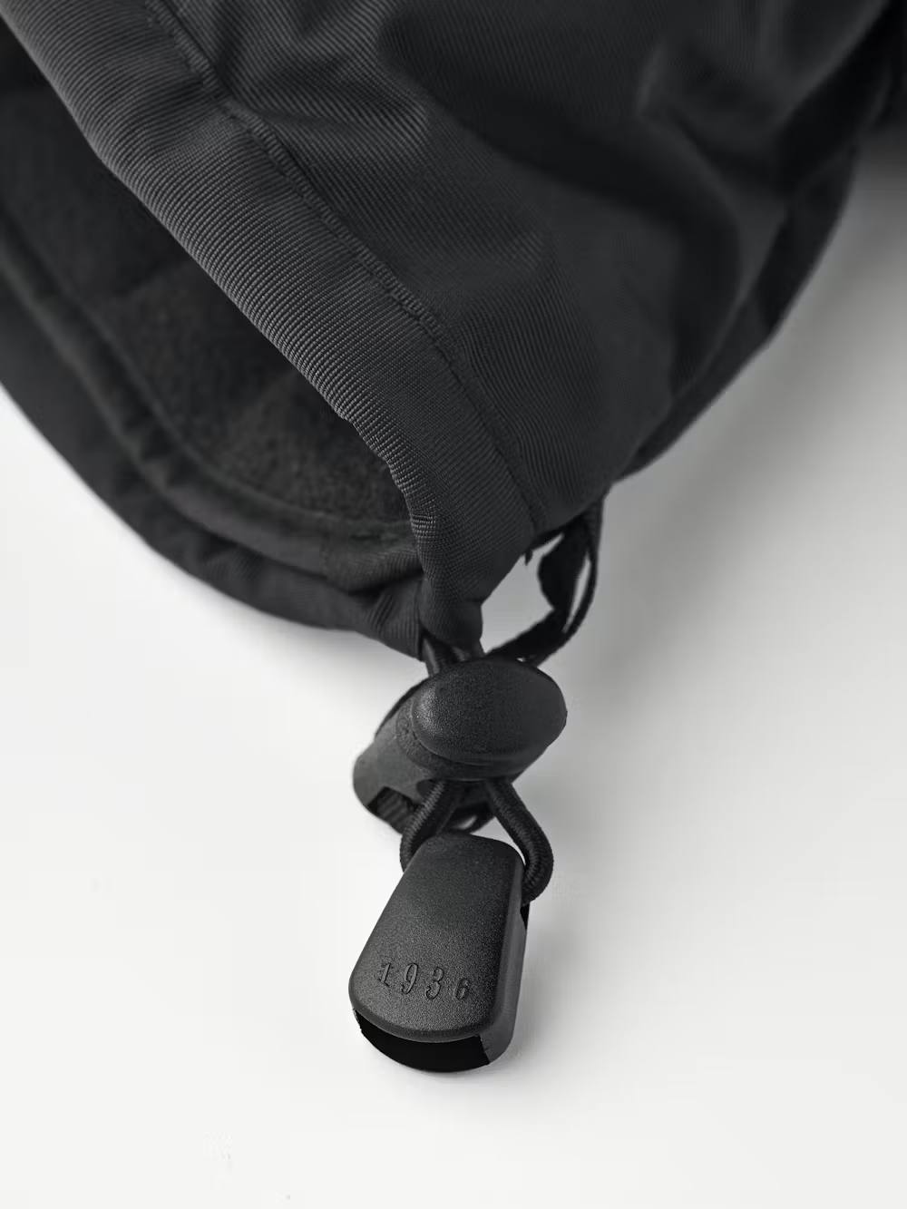 Hestra Gauntlet Sr. 5 Finger Black 04