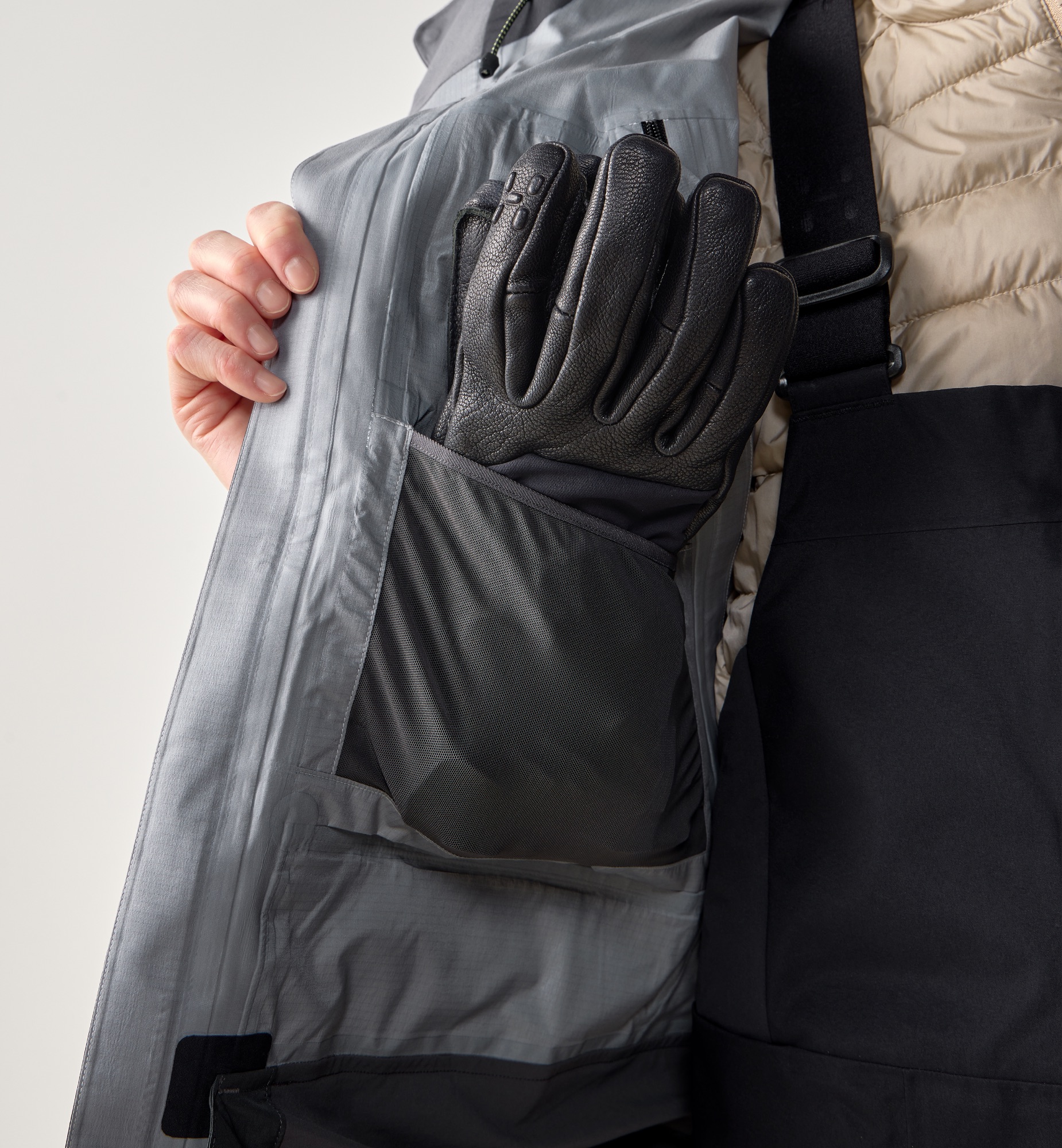 Haglöfs Women's Vassi GTX Pro II Jacket Black 09