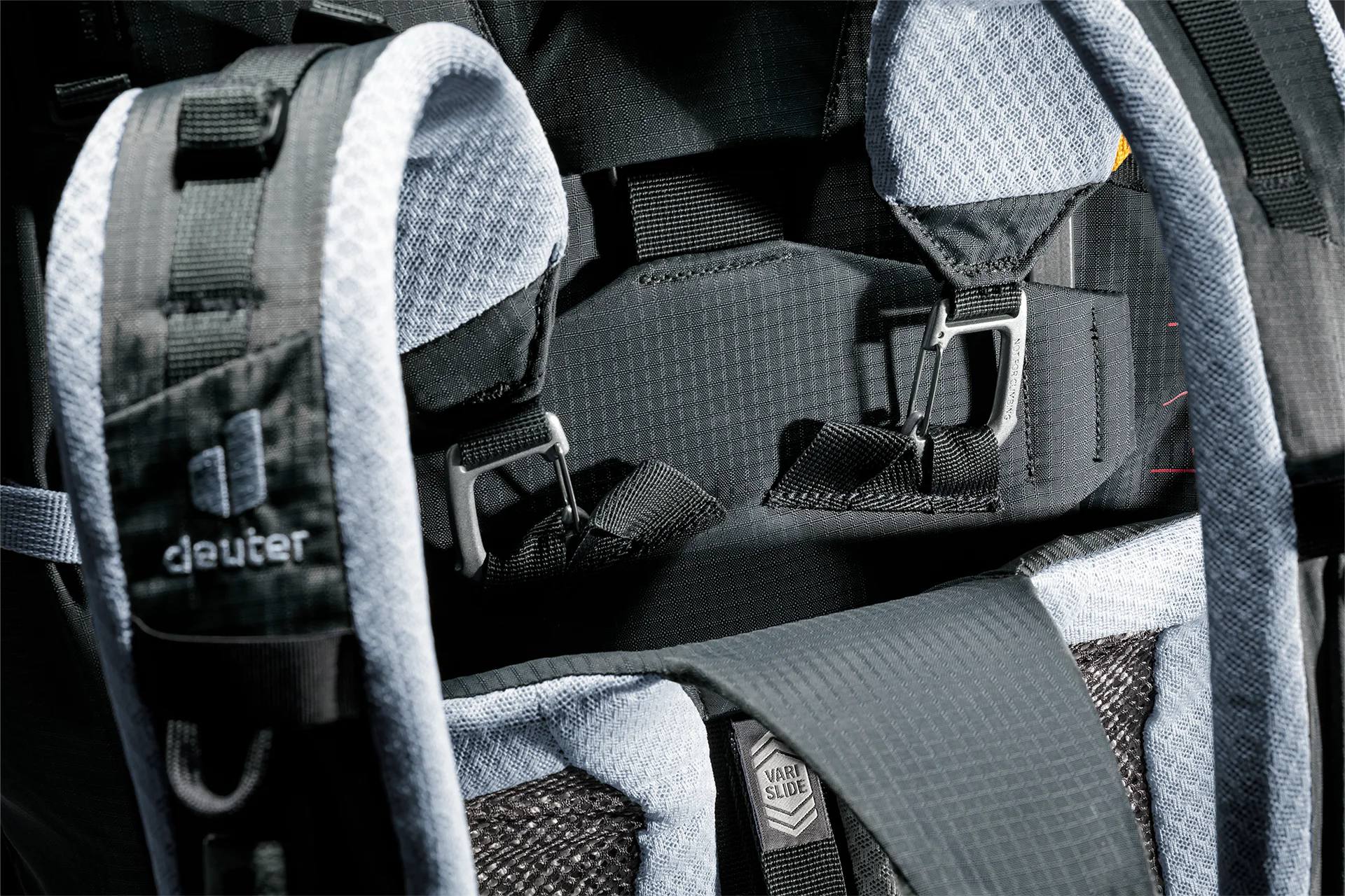 Deuter Aircontact Pro 65+10 SL Graphite 07