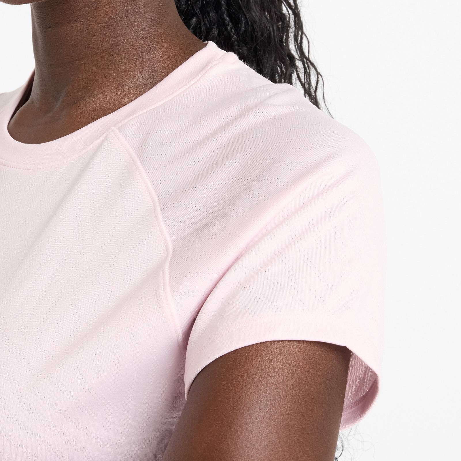 New Balance Women's Seasonal Jacquard Tee Pink Rose 10
