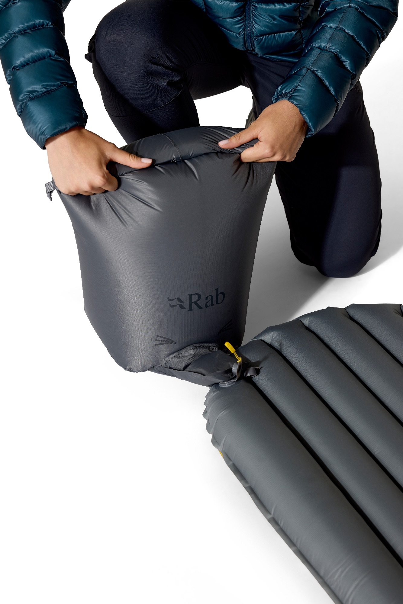 Rab Ionosphere 5 Long Wide Dark Pollen 10