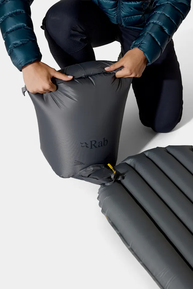 Rab Ionosphere 5 Long Wide Dark Pollen 10