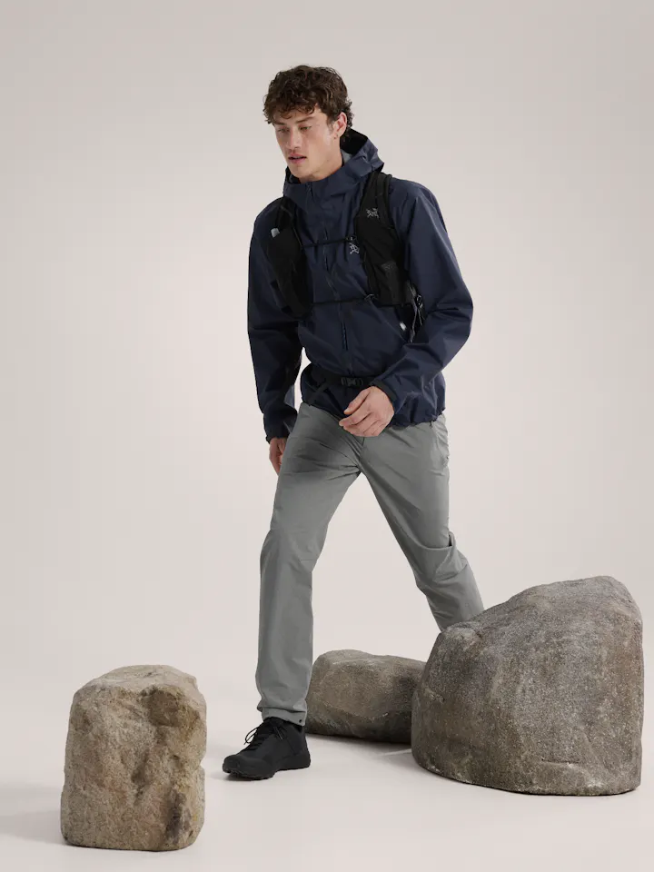 Arc'teryx Men's Beta Jacket Black Sapphire 06