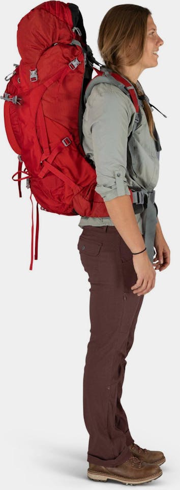 Osprey Ariel Plus 60 W Musta 04