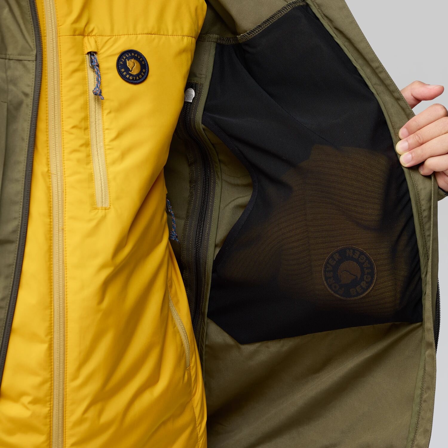 Fjällräven Men's Bergtagen G-1000 Jacket Flame 11