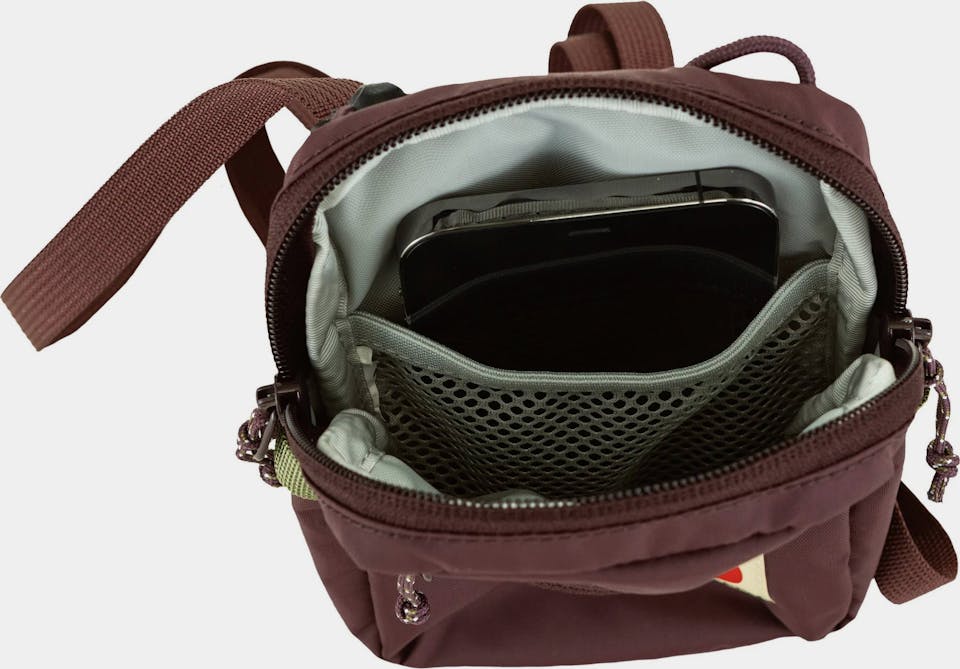 Fjällräven High Coast Pocket Blackberry 06
