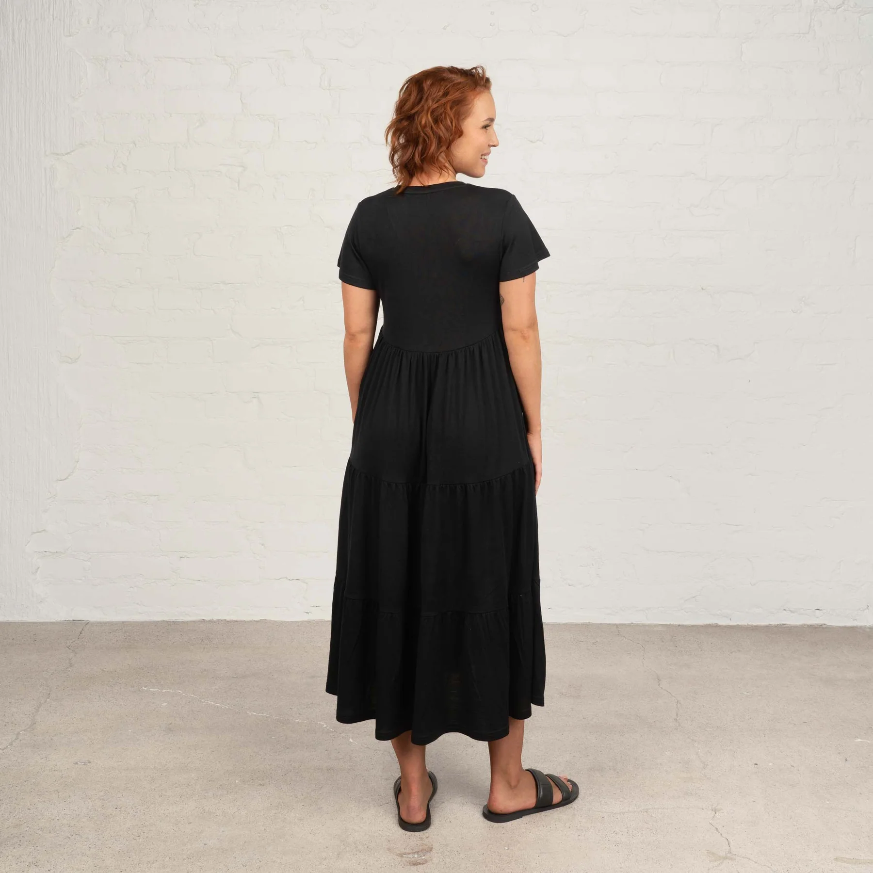 North Outdoor Women's All Day 150 Merino Lily Dress Musta 03