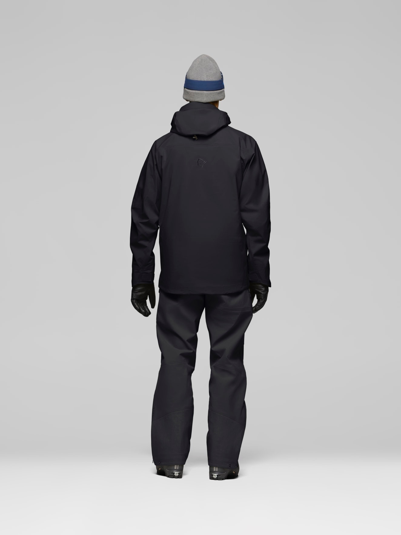 Norrøna Men's Lofoten GTX Pro Jacket Caviar 02