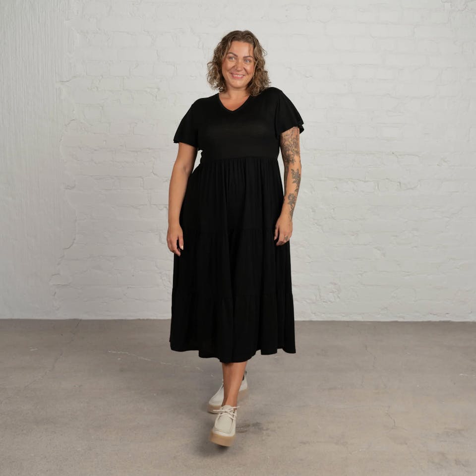 North Outdoor Women's All Day 150 Merino Lily Dress Musta 02