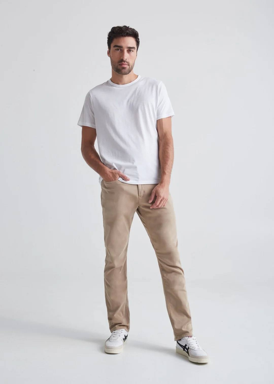 Duer Men's No Sweat Relax Taper Desert 03