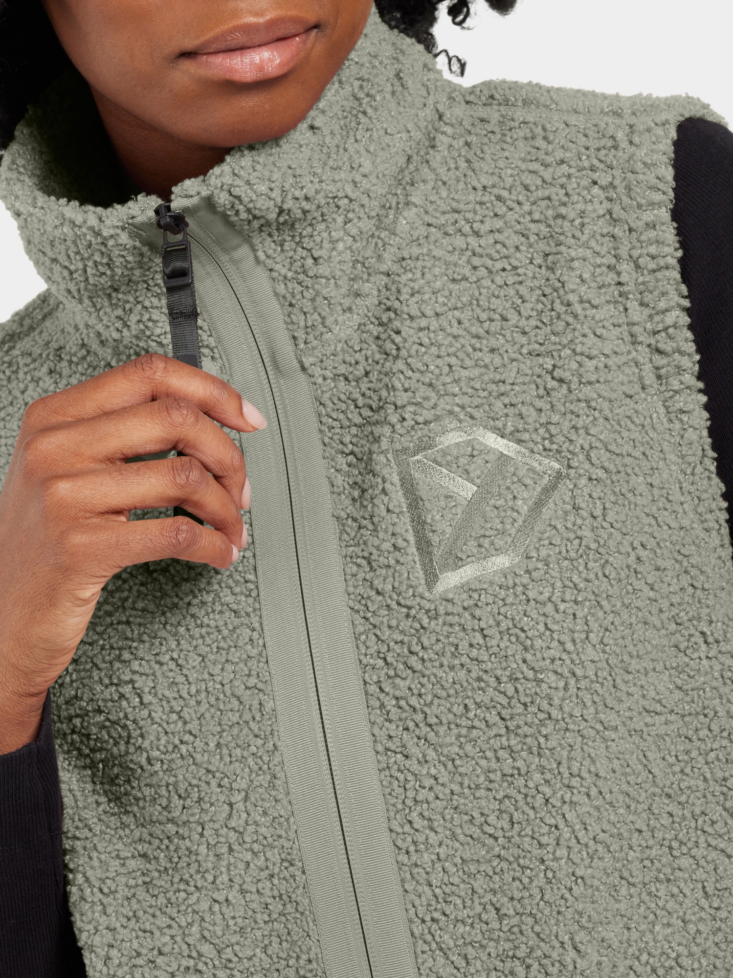 Didriksons Women's Kiana Vest Wilted Green 06