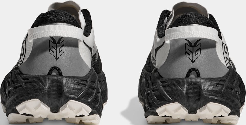 Hoka Women's Speedgoat 7 Wide Black / White 04