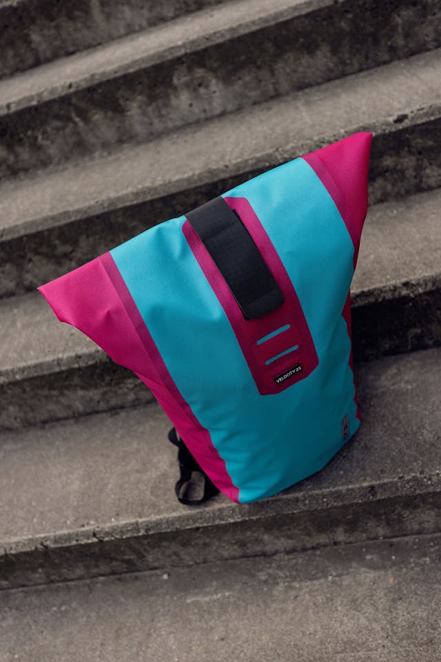 Ortlieb Velocity Lite Cyber 23L Sininen / Pinkki 05