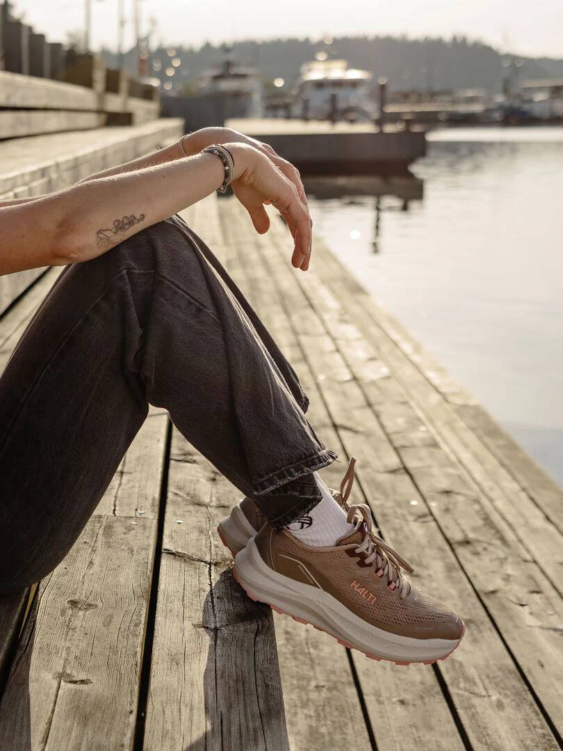 Halti Women's Rapid Trail Sneaker Greige 03