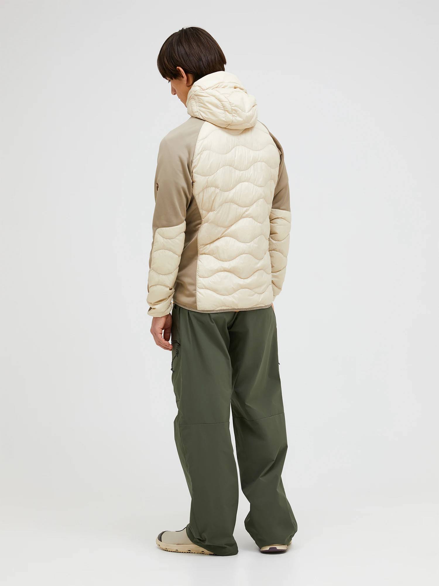 Peak Performance Men's Helium Hybrid Jacket Sand 03