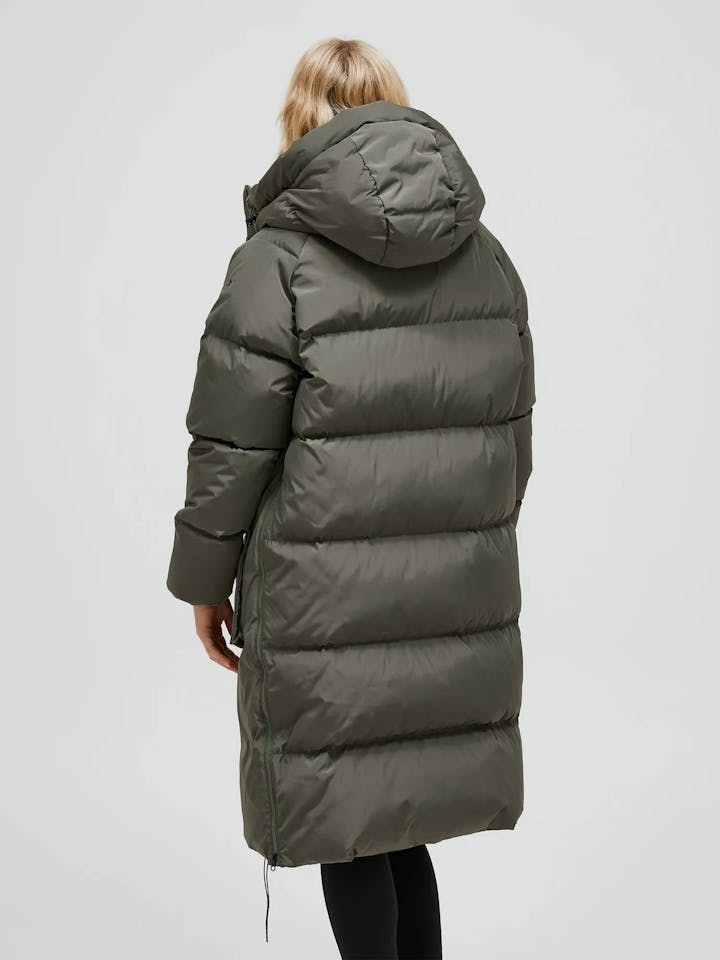 Peak Performance Women's Bluebird Down Coat Pine 02