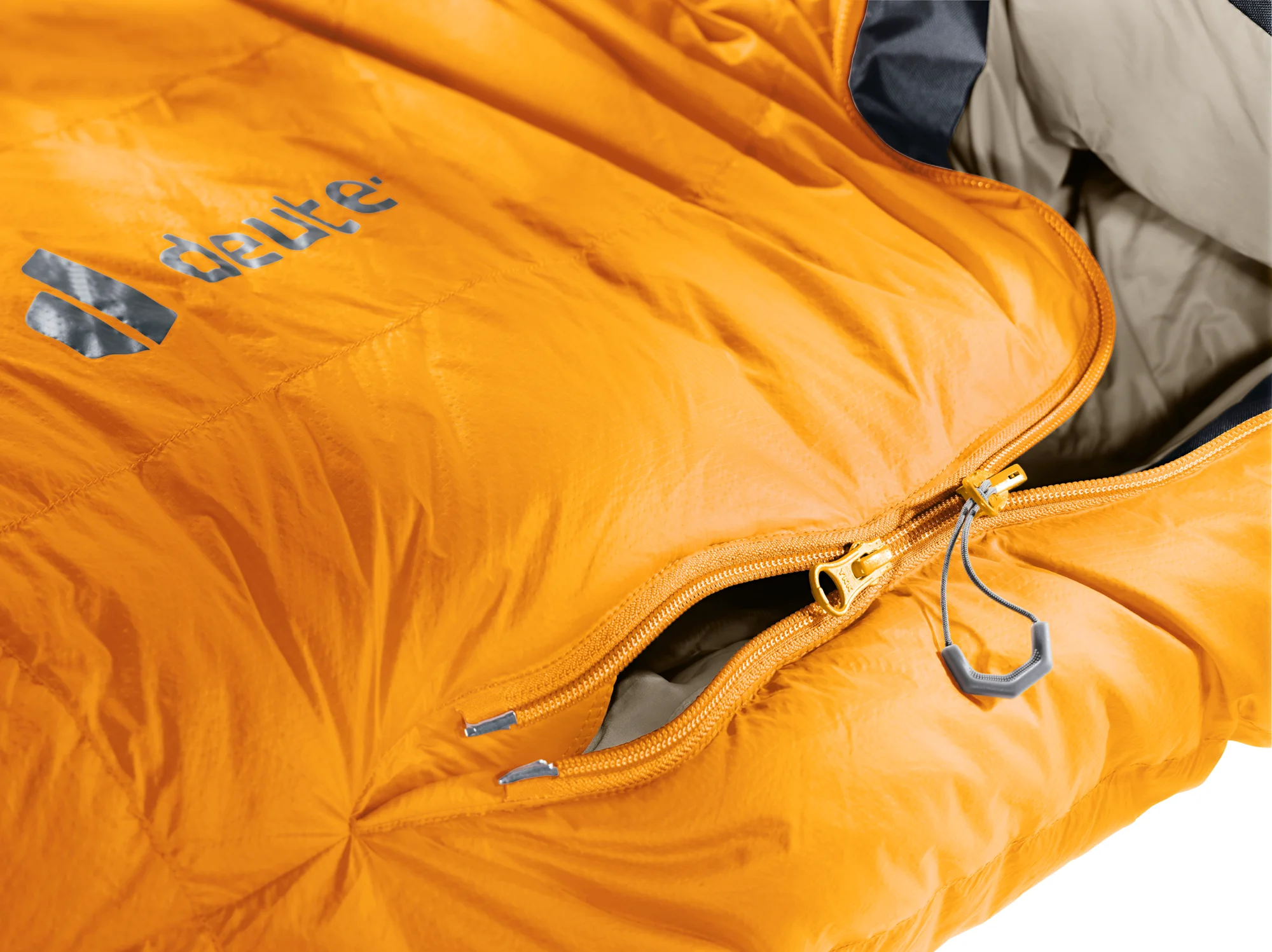 Deuter Astro Pro 600 Magma 05