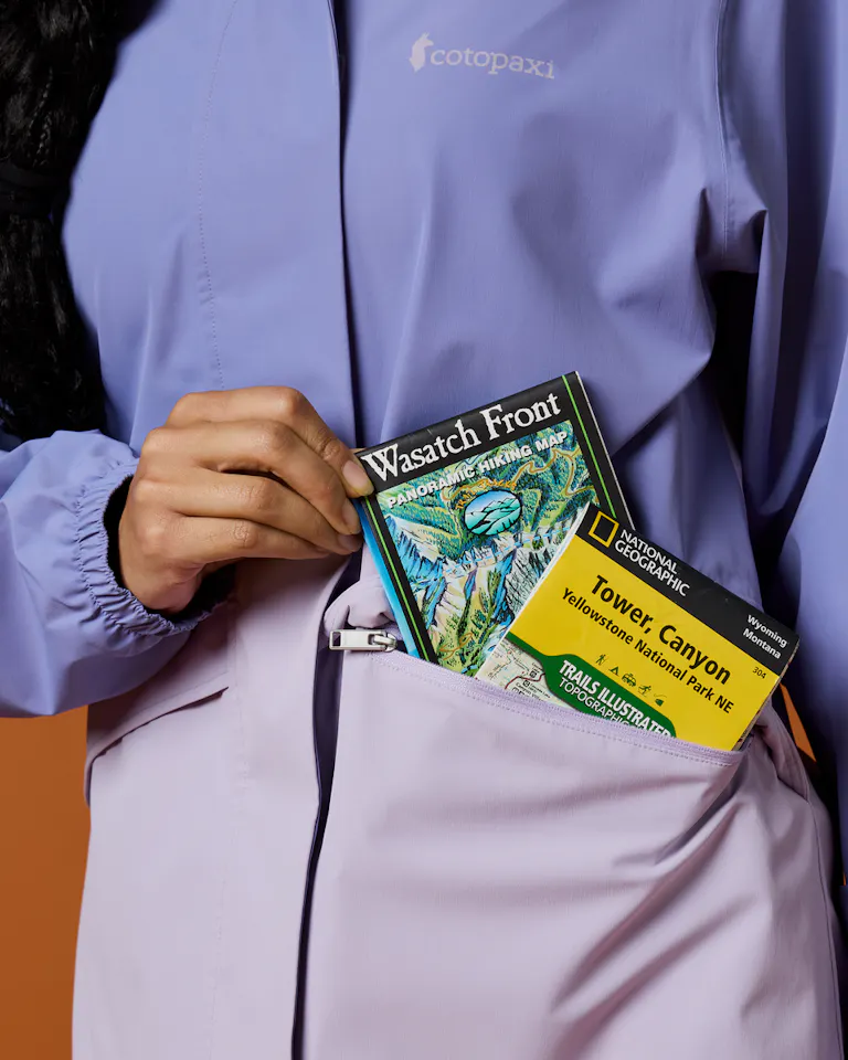 Cotopaxi Women's Rayu Rain Parka Aster and moonbeam 05