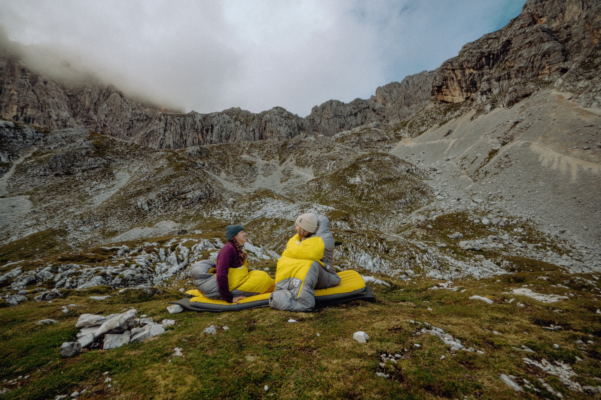 Rab Neutrino -6 Wide Graphite 06