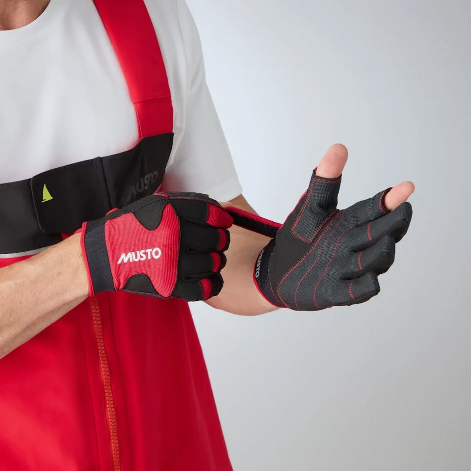 Musto Performance Long Finger Glove 2.0 Musta 03