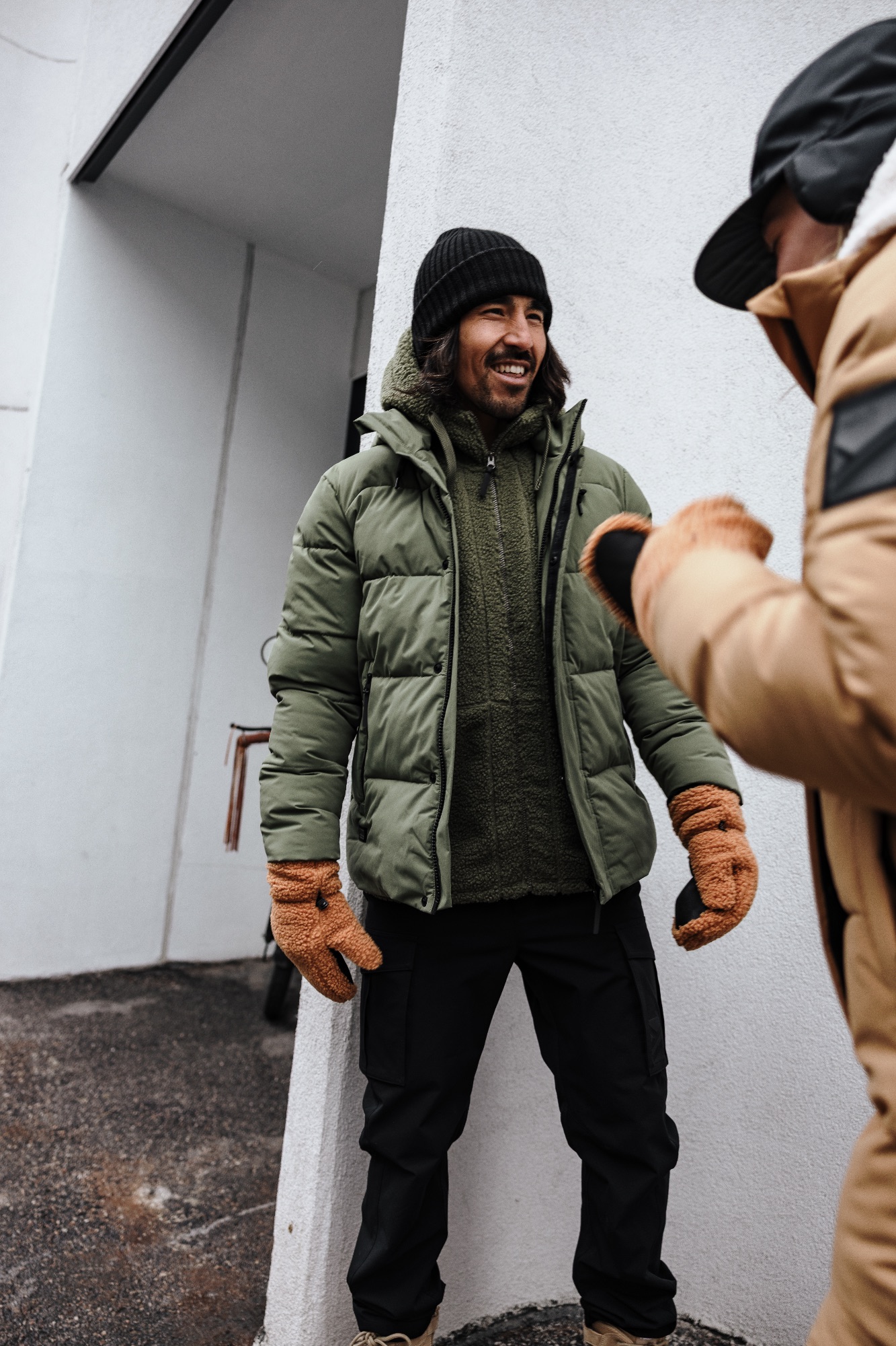 Halti Men's Brahe Puffer Jacket - Miesten talvitakki Musta 04